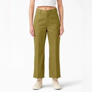 Dickies Women’s Twill Cropped pants, “rinsed green moss” color. RG, size 16.